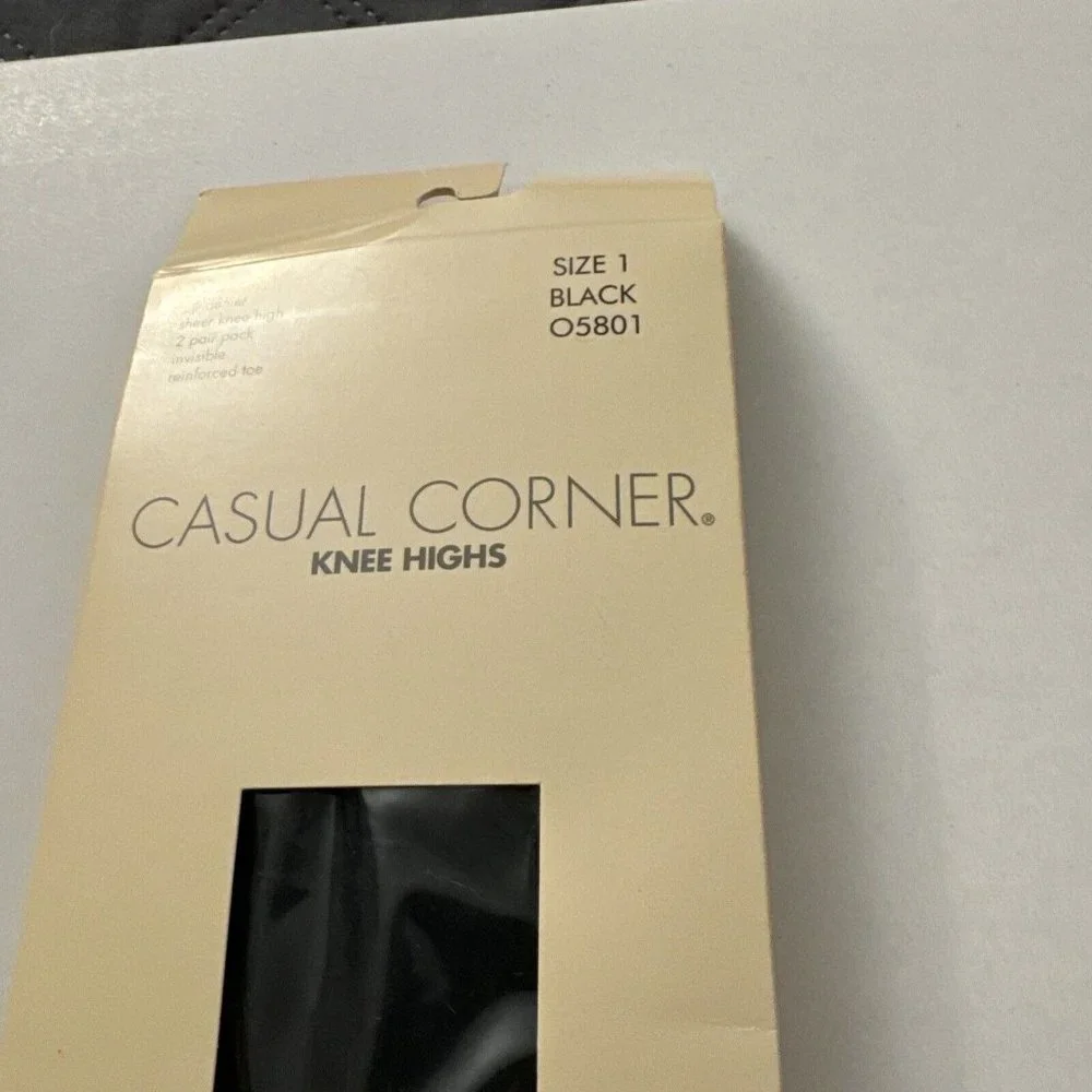 New Casual Corner Knee Highs Size 1 Black 2 Pair D24